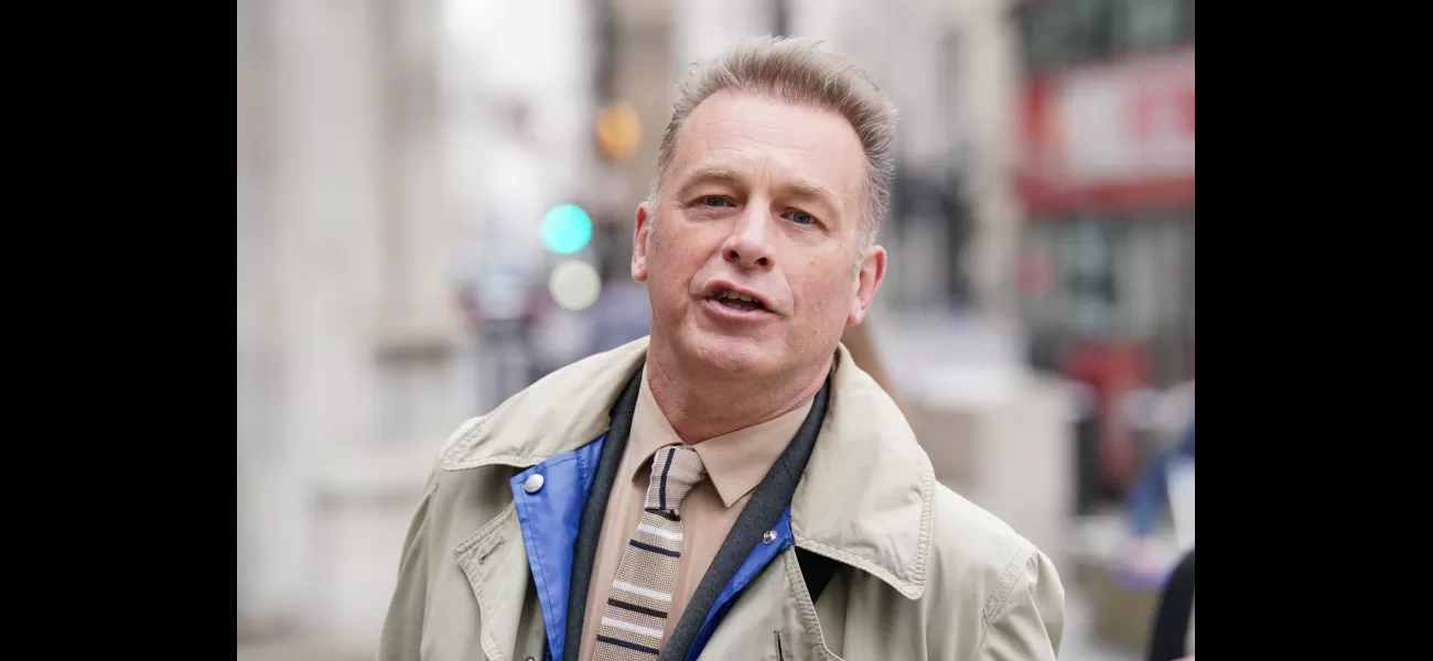 Chris Packham in court to fight gov't's attempt to weaken environmental protection policy.