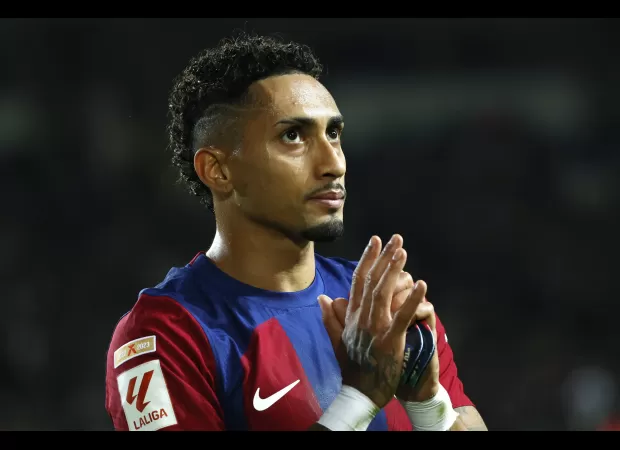 Barcelona consider swapping Jadon Sancho for Raphinha in response to Man Utd's offer.