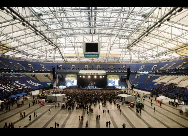 Les Brown and daughter Dr. Ona Brown to host a virtual small business conference to help entrepreneurs succeed.