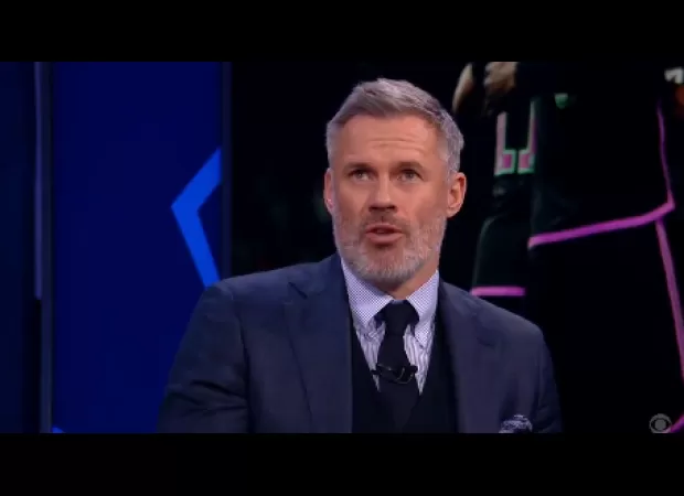 Carragher criticizes Ten Hag for defending Man U's performance against Bayern Munich.