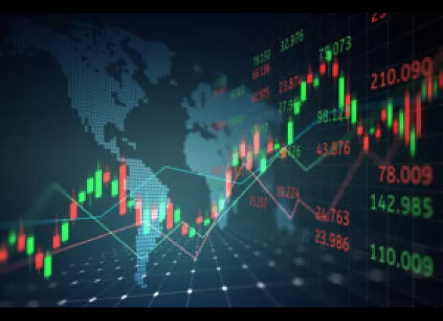 Simulations show how bonds reduce the risk of investing.