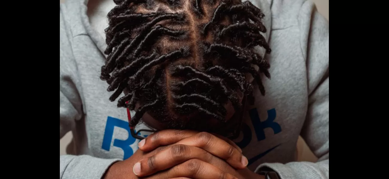 Student suspended for wearing locs in school is in a standoff with school district over policy.
