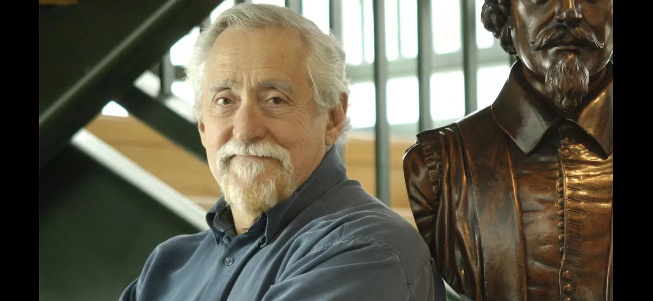 Mike Nussbaum, star of Men in Black, has passed away at age 99.
