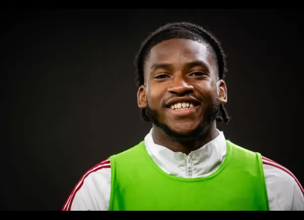 Erik ten Hag reveals why Varane didn't go to West Ham & why Kambwala did - they had a plan.