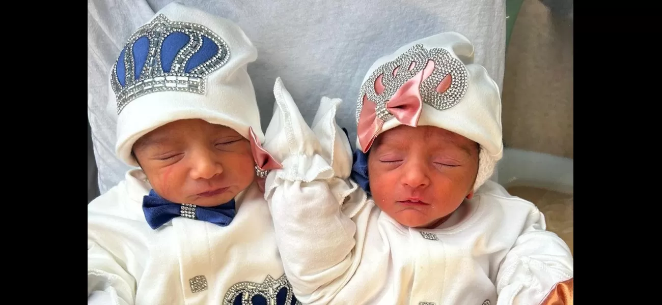 Twins with different birthdays are here to spread Christmas cheer!