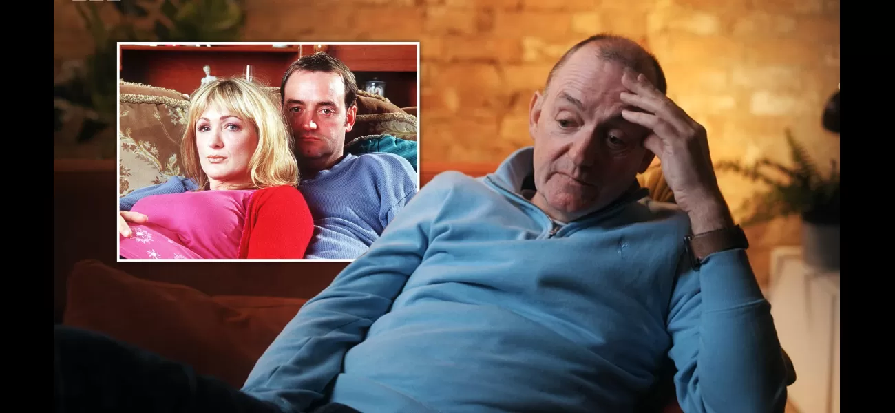 Craig is overwhelmed remembering a difficult conversation with Caroline; he leaves the interview in tears.