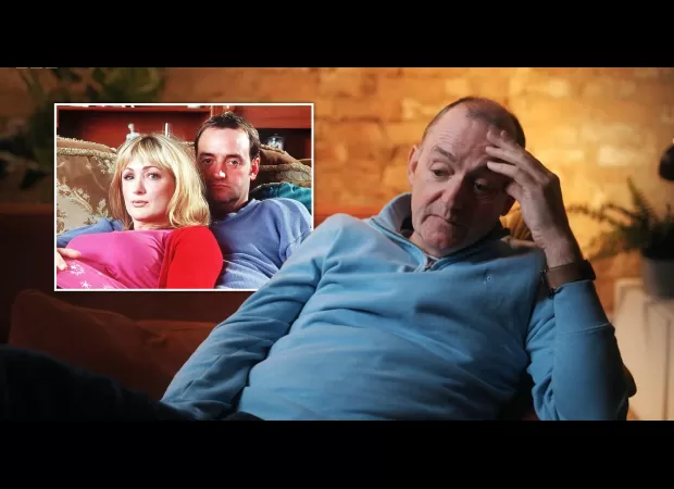 Craig is overwhelmed remembering a difficult conversation with Caroline; he leaves the interview in tears.