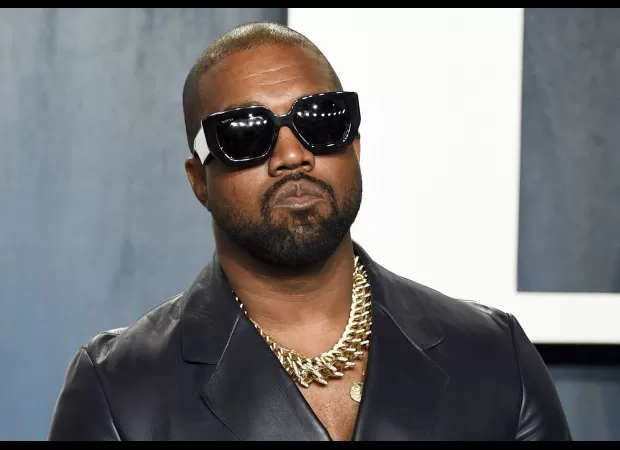 Kanye apologizes to Jewish community after creating stir with antisemitic remarks.