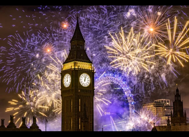 Watch free fireworks in London for New Year's Eve 2024!
