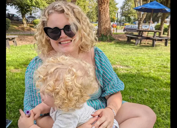 Leaving WhatsApp groups for good after being overwhelmed by 256 messages.