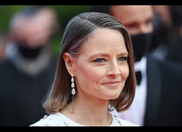 Jodie Foster criticized Gen Z & faced backlash for it.