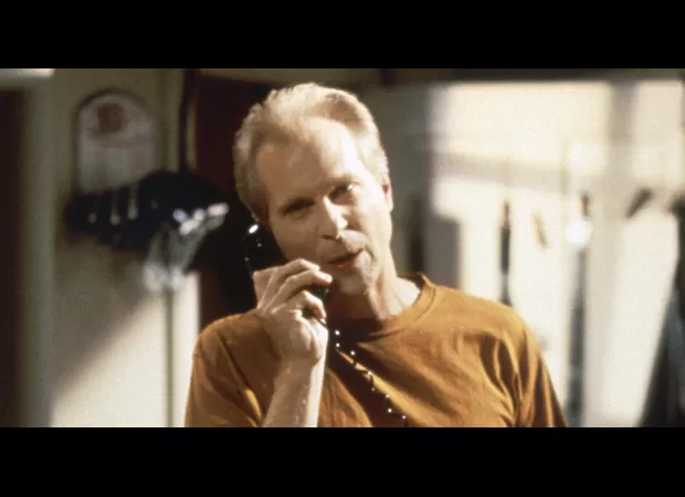 Actor Peter Crombie, known for his role on Seinfeld, passed away at the age of 71.