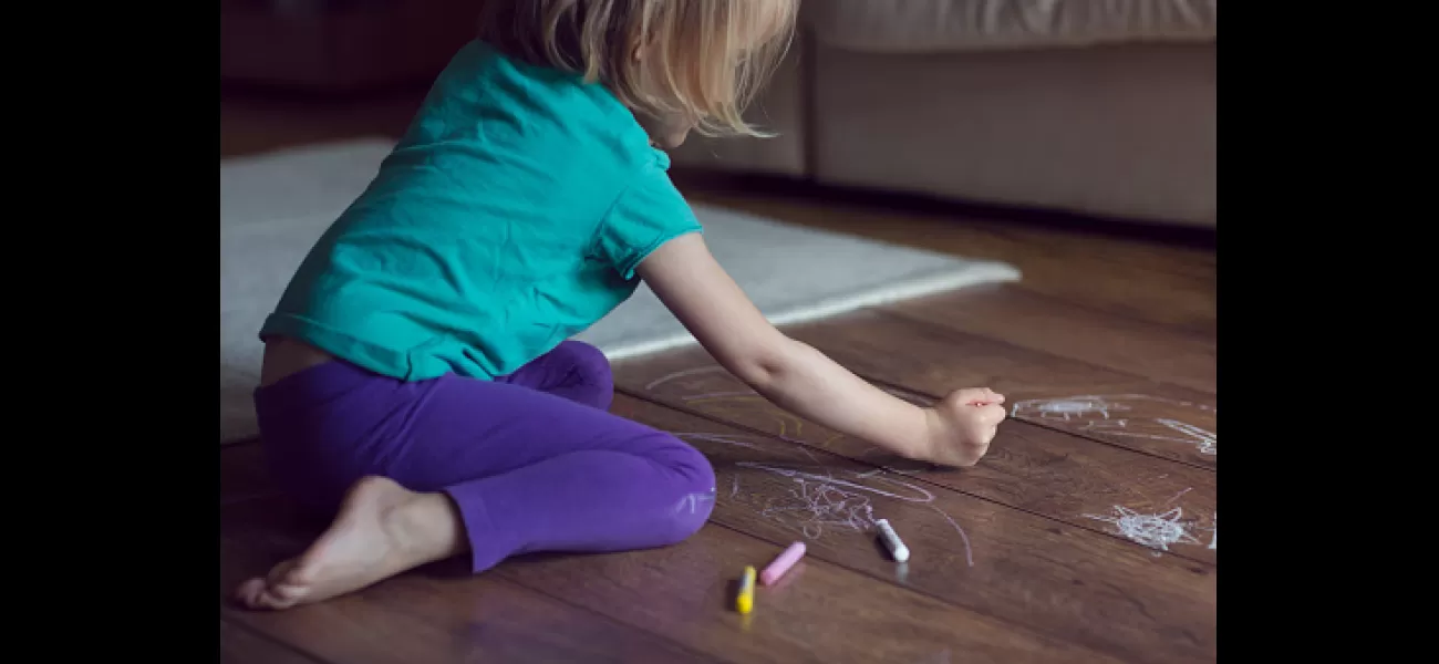 To make my child's childhood happy, I allow her to draw on the floor of our rented home.
