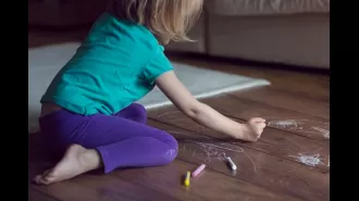 To make my child's childhood happy, I allow her to draw on the floor of our rented home.