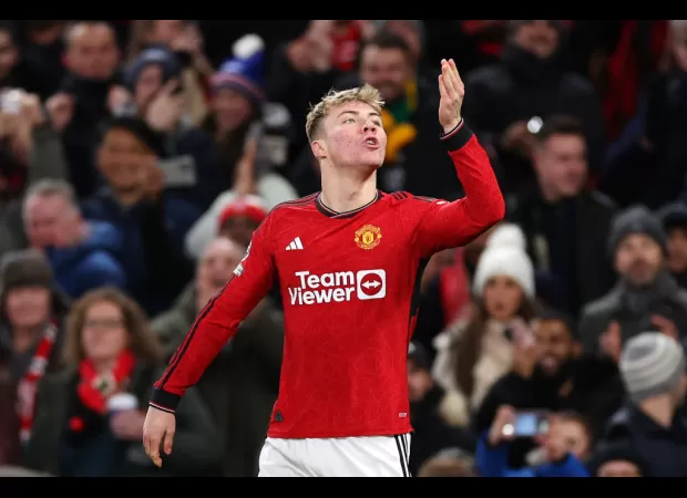 Roy Keane apologizes for previous comments about Rasmus Hojlund and praises him for scoring against Tottenham.