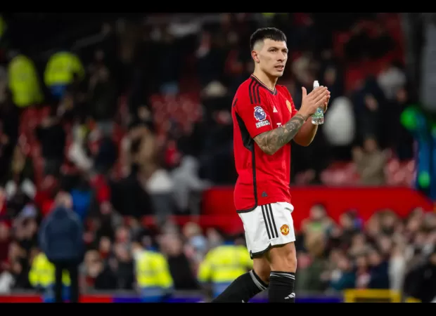 Martinez expresses gratitude towards Man United supporters for their unwavering support during his injury period.