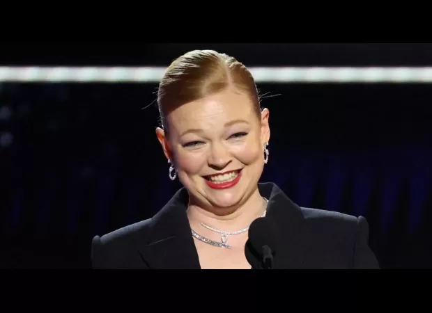 Actress Sarah Snook faced criticism from a movie producer for indulging in a small piece of cake while on set for Succession.