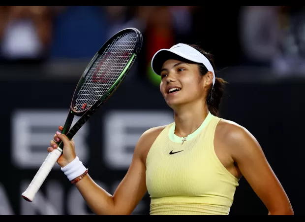 Emma Raducanu defeats Shelby Rogers in first match at Australian Open with strong performance