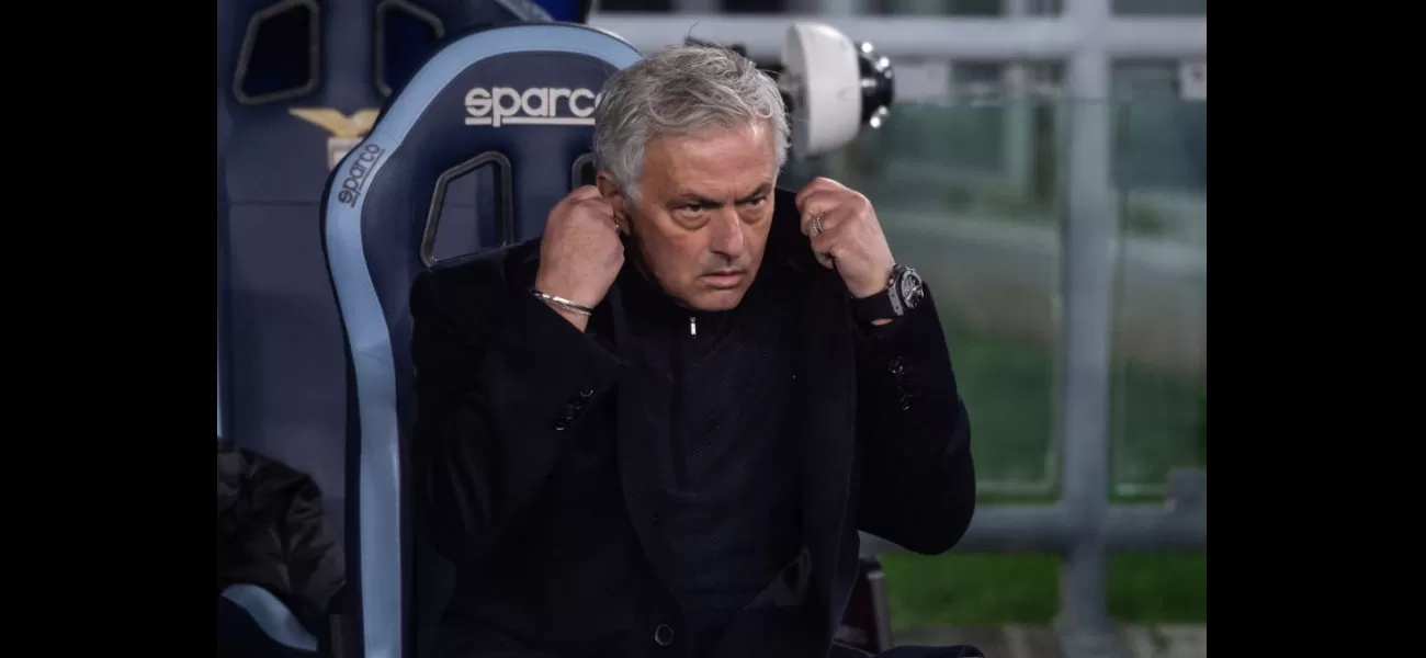 Ex-Man Utd player criticizes Mourinho following his dismissal from Roma.