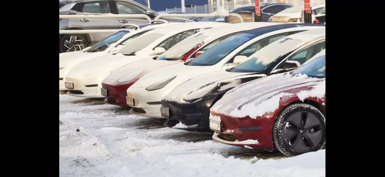 Tesla's charging stations in Chicago have failed due to cold weather, leaving drivers stranded.