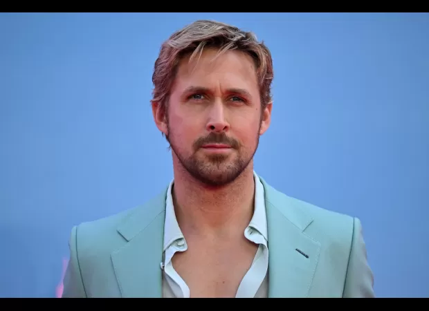 Ryan Gosling got into trouble for throwing knives and fans are freaking out