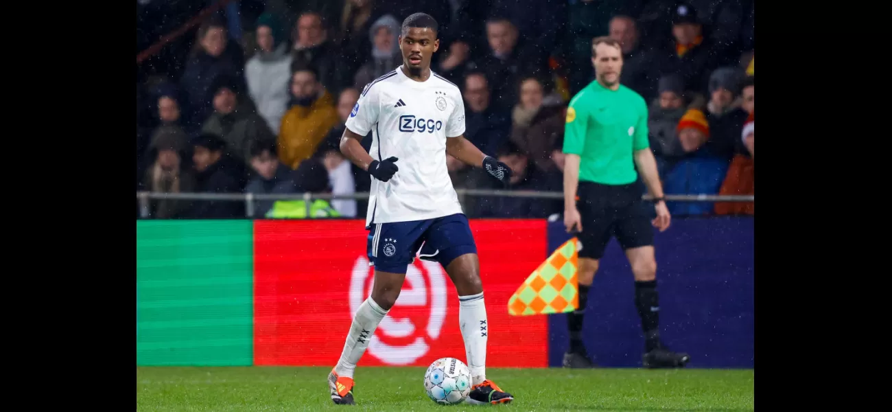 Possible paraphrase: Ajax close to securing new contract with Jorrel Hato, who is also a target for Arsenal.