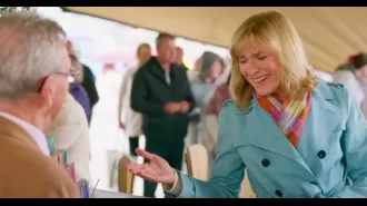 Fiona Bruce amazed by backstory of Muhammed Ali relic on Antiques Roadshow.