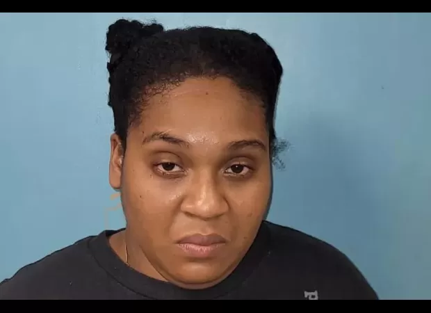 22-year-old woman from North Carolina arrested for allegedly stabbing and killing her 10-year-old sister.