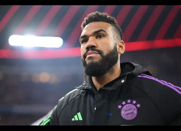 Choupo-Moting, of Bayern Munich, is willing to transfer to Manchester United.