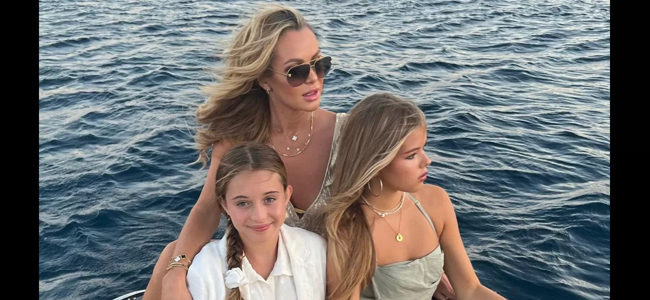 Amanda Holden has a strong bond with her daughters Lexi (18) and Hollie (11).