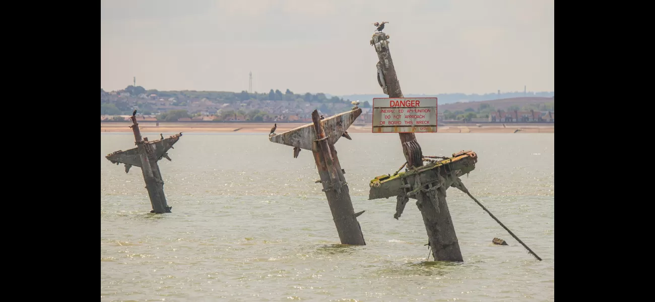 Experts warn that a ship loaded with explosives in the Thames is at risk of detonation.