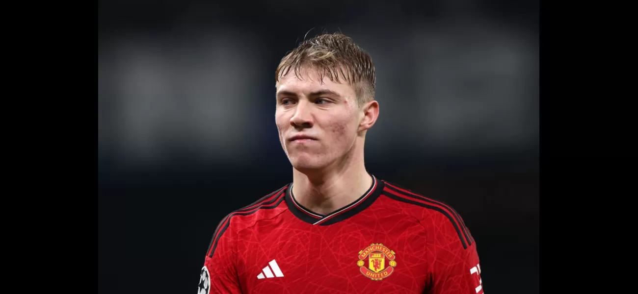 Parker thinks playing with two Man Utd stars would be unpleasant.
