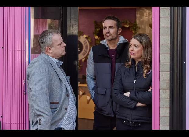 Steve catches Tracy and Tommy kissing, causing him to be shocked.