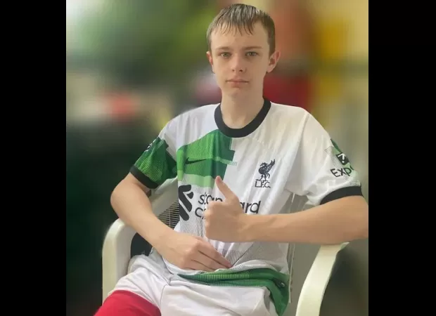 Two close friends were killed in a violent conflict between rival gangs, despite not being involved in the dispute.