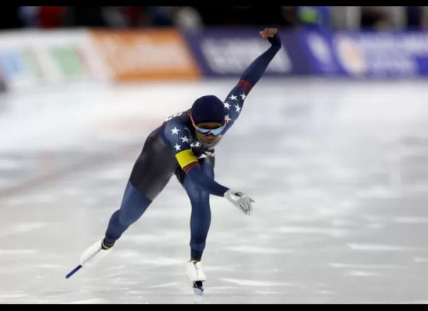 Erin Jackson wins Short Track World Cup with impressive speed skating performance.