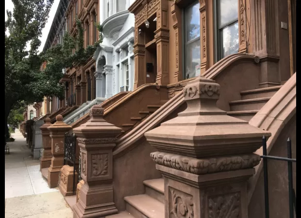 Fashion designer Therez Fleetwood honors Harlem Renaissance artists with museum-inspired fashion-art collection.