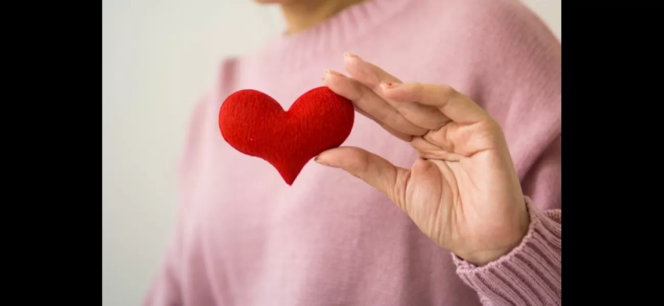 Mother comes home after heart transplant 1 year after giving birth to her son.