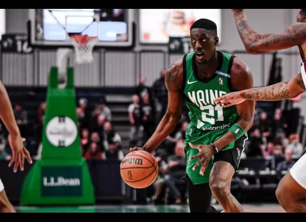 Barkley supports Snell as contract deadline passes, creating uncertainty about retirement benefits.