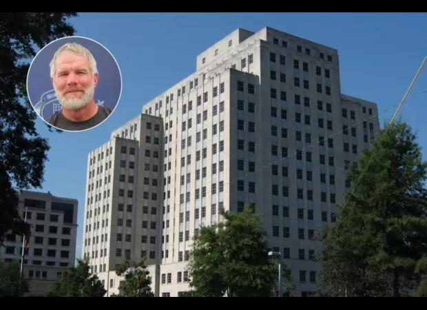 Auditor urges ex-NFL QB Favre to return welfare funds in Mississippi.