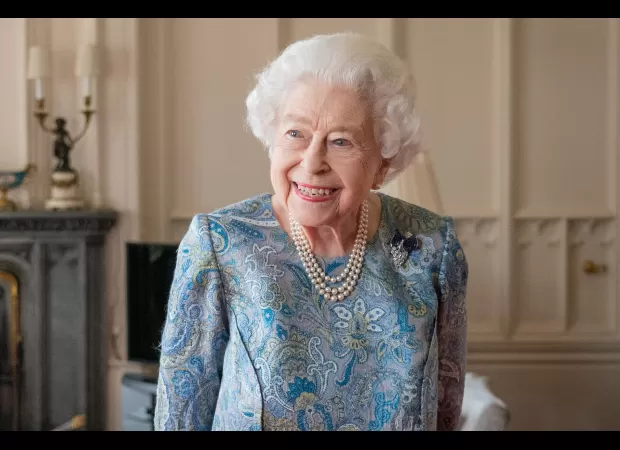 Queen Elizabeth's ghost appears in the clouds to motivate WWE wrestlers.