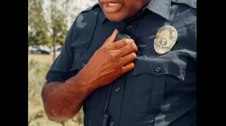 Ex-Oakland Police Chief sues for being fired unfairly and violating First Amendment rights.