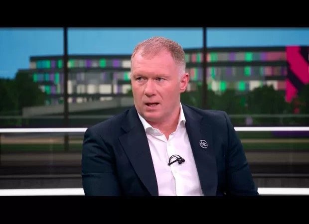 Scholes picks two players to aid Man United's top-four finish.