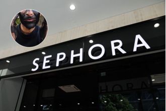 Sephora worker confronts white teens wearing blackface as their mothers look on.