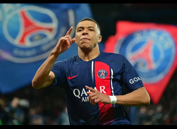 PSG plans to acquire Manchester United's Kylian Mbappe replacement during summer transfer.