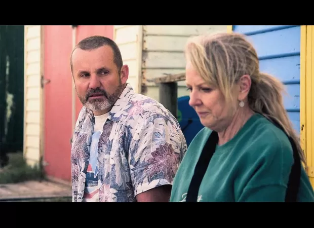 Famous Neighbours star announces departure and begins solo tour.