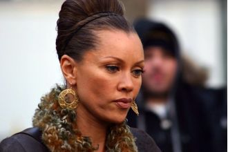 Singer Vanessa Williams will star in the lead role of Elton John's musical adaptation of 