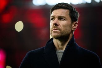 Ex-soccer player Lothar Matthaus believes Bayern Munich is a more suitable choice for Xabi Alonso than Liverpool.