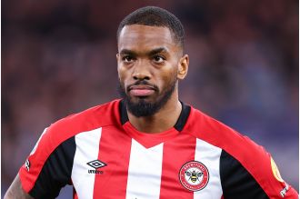 Walcott calls for Arsenal to acquire Toney following their loss to Porto in the Champions League.