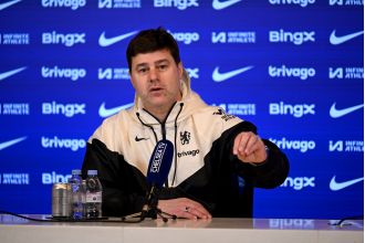 Pochettino tells Carabao Cup final ref to be fair in Chelsea vs Liverpool match.