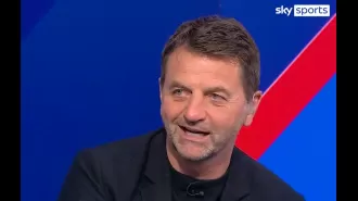 Sherwood criticizes Chelsea player for lacking skill and avoiding the ball.
